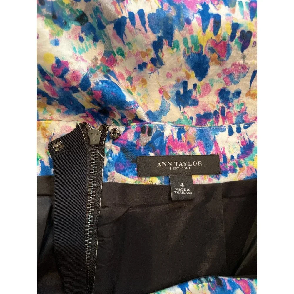 Ann Taylor Multi Color Floral A-line Zip Back Lined Mini - Picture 4 of 5